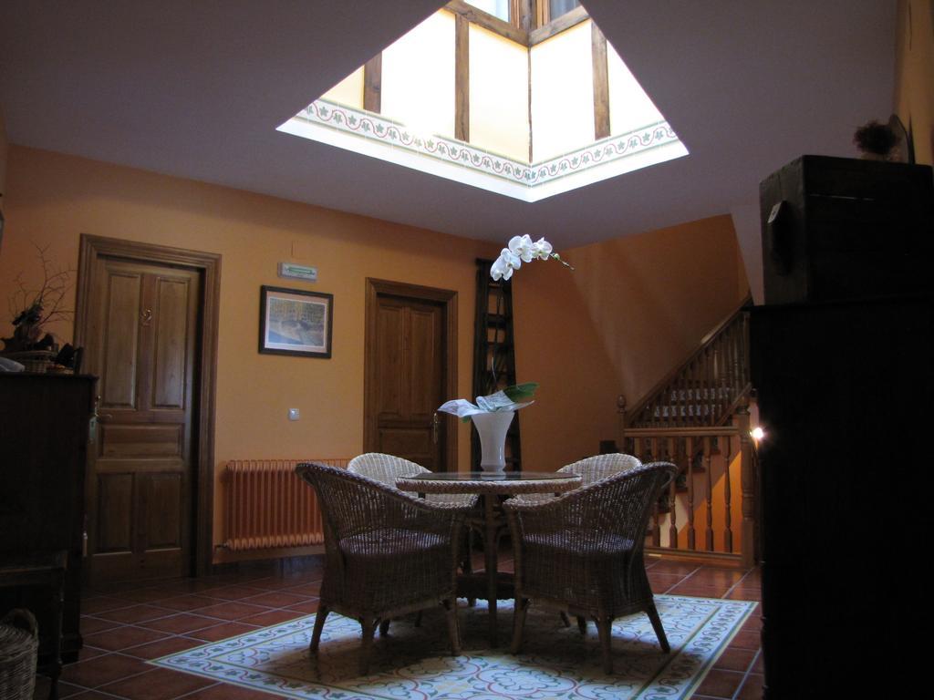 Hostal Rural Huartearena Иса Экстерьер фото