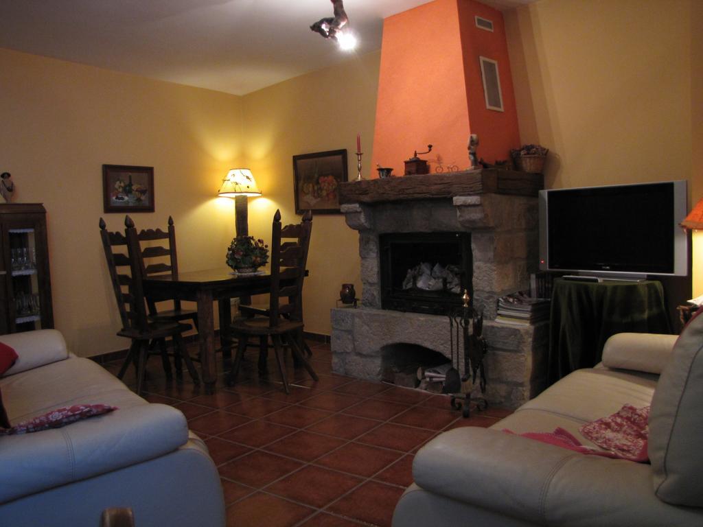 Hostal Rural Huartearena Иса Экстерьер фото